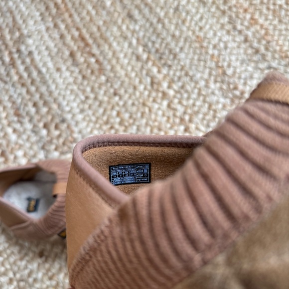 Teva Women’s 11 Brown Suede Slipper Clog Ember Moc Shearling - Picture 6 of 8